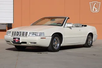 2002 Cadillac Eldorado photo 2