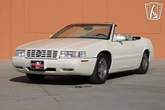 2002 Cadillac Eldorado photo 3