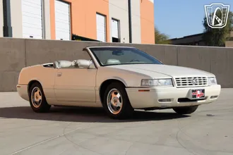 2002 Cadillac Eldorado photo 5