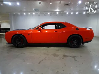 2016 Dodge Challenger photo 6