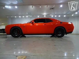 2016 Dodge Challenger photo 7