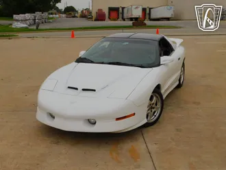 1996 Pontiac Firebird photo 2