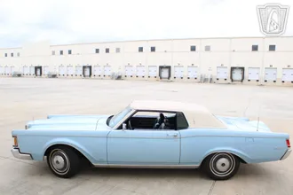1970 Lincoln Mark III photo 2