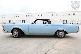 1970 Lincoln Mark III photo 2