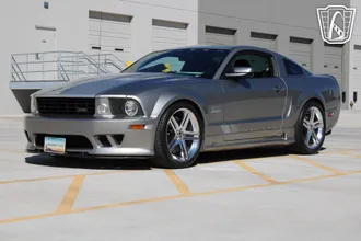 2008 Ford Mustang photo 3