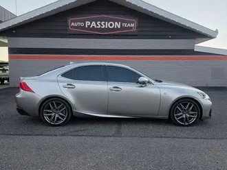 2017 Lexus IS photo 6
