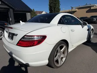 2015 Mercedes-Benz SLK photo 2