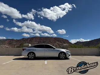 2019 Nissan Altima photo 3