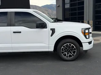 2023 Ford F-150 photo 3