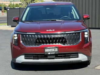2025 Kia Carnival photo 2