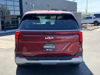 2025 Kia Carnival photo 4