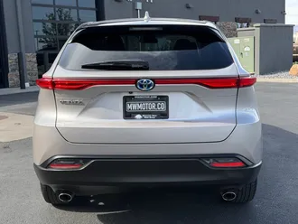 2024 Toyota Venza photo 6