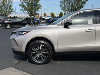 2024 Toyota Venza photo 7