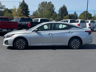 2024 Nissan Altima photo 4