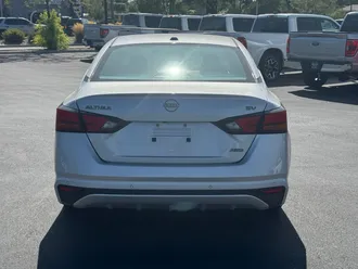 2024 Nissan Altima photo 6