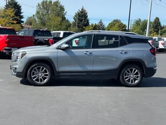 2024 GMC Terrain photo 4