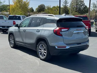 2024 GMC Terrain photo 5