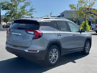 2024 GMC Terrain photo 7