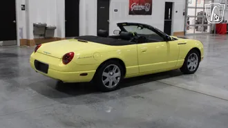 2002 Ford Thunderbird photo 4