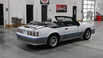 1988 Ford Mustang photo 4