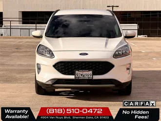 2022 Ford Escape Hybrid Titanium photo 2