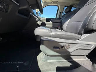 2025 Ford Expedition Max photo 6