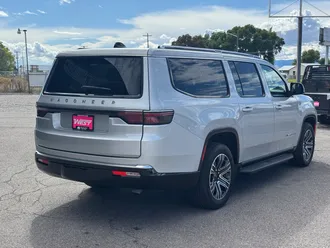 2025 Jeep Wagoneer L photo 6