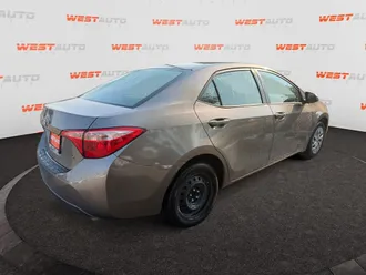 2017 Toyota Corolla photo 5