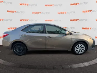 2017 Toyota Corolla photo 6