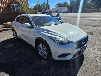 2018 Infiniti QX30 photo 3