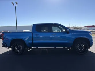 2022 Chevrolet Silverado 1500 photo 2
