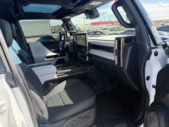 2023 GMC HUMMER EV photo 3