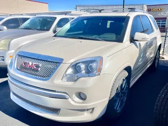 2011 GMC Acadia photo 2