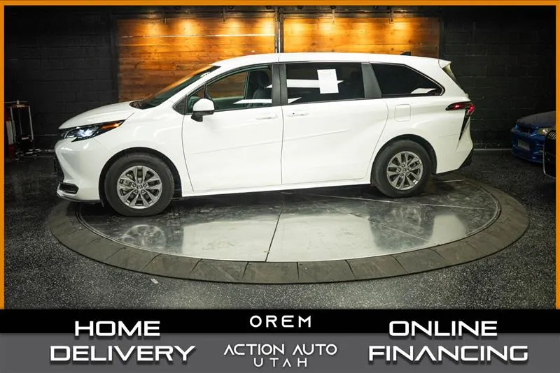 2024 TOYOTA SIENNA LE