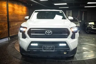 2025 TOYOTA TACOMA photo 4