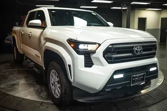 2025 TOYOTA TACOMA photo 5