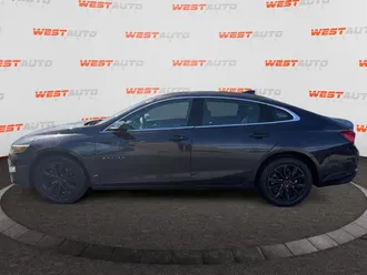 2023 Chevrolet Malibu photo 2
