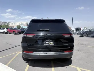 2023 JEEP GRAND CHEROKEE photo 6