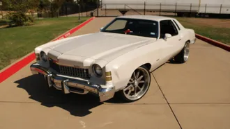 1974 Chevrolet Monte Carlo photo 2