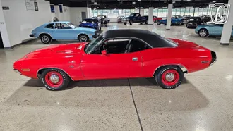 1970 Dodge Challenger photo 2