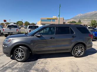 2018 Ford Explorer photo 2