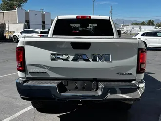 2025 RAM 2500 Big Horn photo 6
