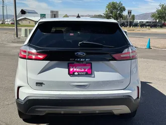 2022 Ford Edge photo 4