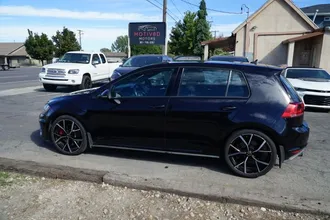 2016 Volkswagen Golf GTI photo 4