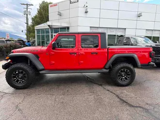 2021 Jeep Gladiator photo 2