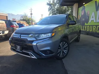 2019 Mitsubishi Outlander photo 3