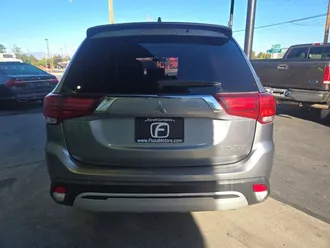 2019 Mitsubishi Outlander photo 5