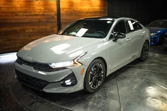 2022 KIA K5 photo 2