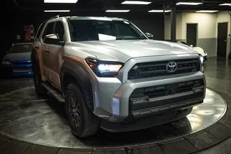 2025 TOYOTA 4RUNNER photo 5