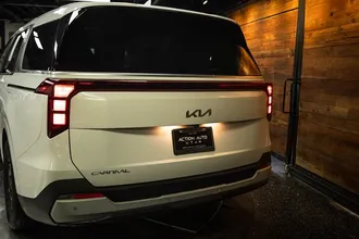 2025 KIA CARNIVAL photo 6